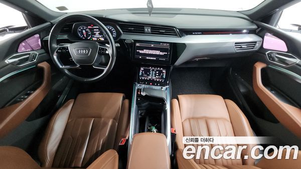 Audi e-tron 2022, фото 7