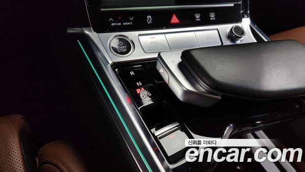Audi e-tron 2022, фото 9