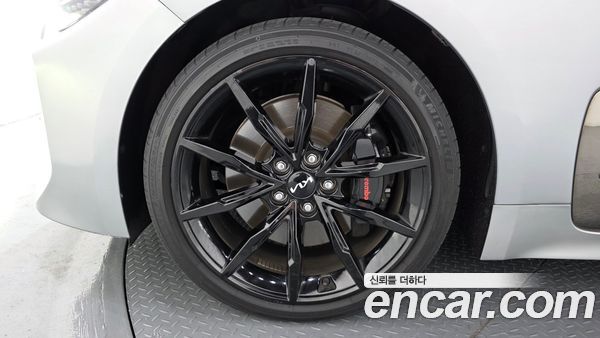 Kia Stinger 2023, фото 5