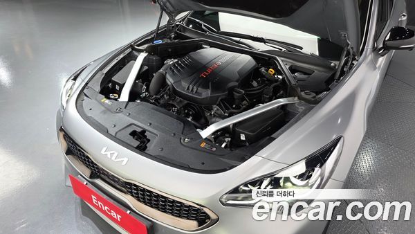 Kia Stinger 2023, фото 6