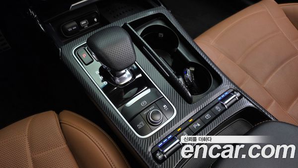 Kia Stinger 2023, фото 9