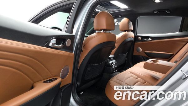 Kia Stinger 2023, фото 11
