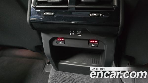 BMW 5 Series 2025, фото 28