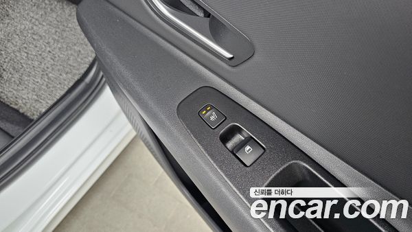 Hyundai Elantra 2023, фото 26
