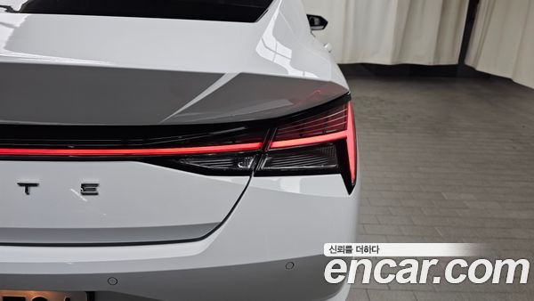Hyundai Elantra 2023, фото 9