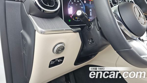 Mercedes-Benz GLC 2024, фото 29