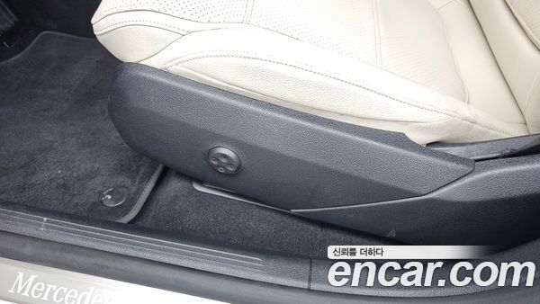 Mercedes-Benz GLC 2024, фото 32