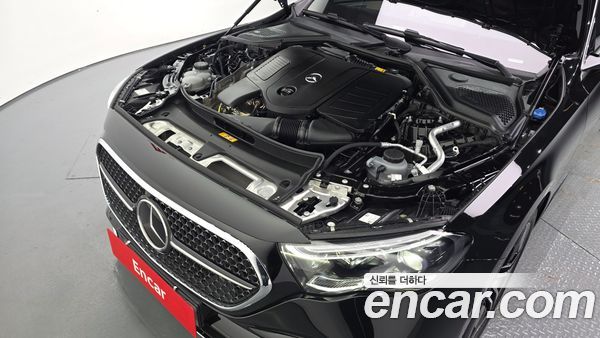 Mercedes-Benz E-Class 2025, фото 6