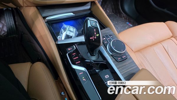 BMW 5 Series 2020, фото 11