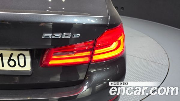 BMW 5 Series 2020, фото 8
