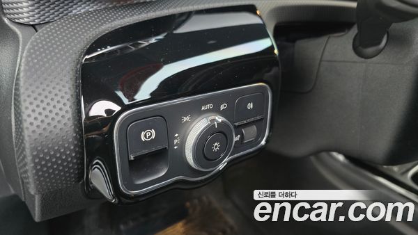 Mercedes-Benz A-Class 2020, фото 18