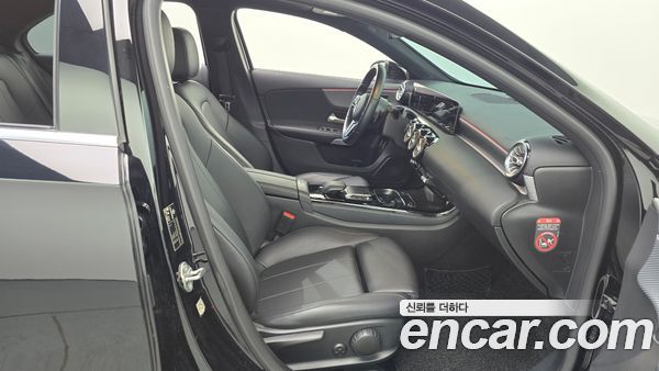 Mercedes-Benz A-Class 2020, фото 16