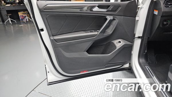 Volkswagen Tiguan 2022, фото 14