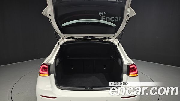 Mercedes-Benz A-Class 2023, фото 26
