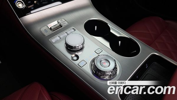 Genesis GV70 2025, фото 11