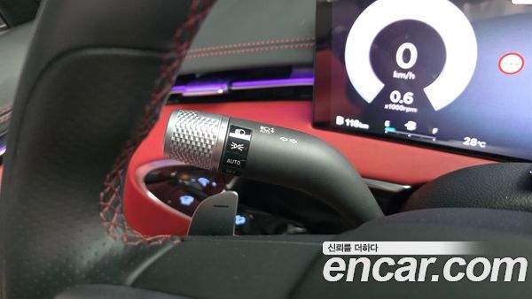 Genesis GV70 2025, фото 29