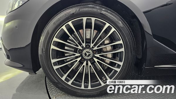 Mercedes-Benz S-Class 2022, фото 5