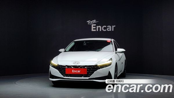 Hyundai Elantra 2021, фото 3
