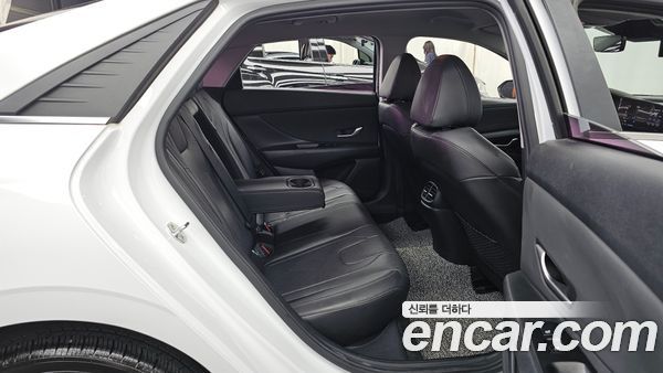 Hyundai Elantra 2021, фото 18