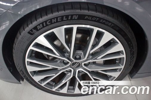 Audi A6 e-Tron 2025, фото 5