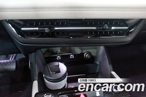 Audi A6 e-Tron 2025, фото 16
