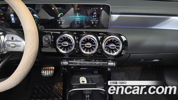 Mercedes-Benz CLA 2020, фото 19