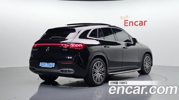 Mercedes-Benz EQE 2023, фото 2