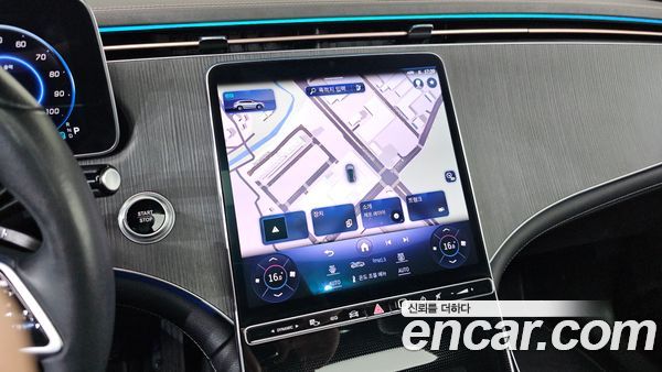 Mercedes-Benz EQE 2023, фото 22