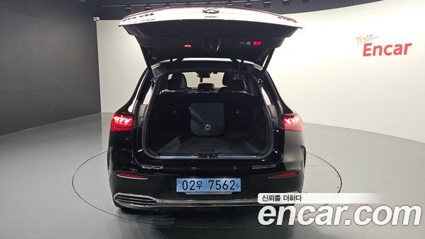 Mercedes-Benz EQE 2023, фото 26