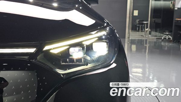 Mercedes-Benz EQE 2023, фото 8