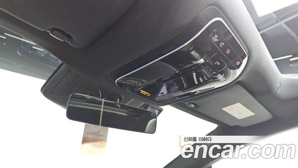 Mercedes-Benz EQE 2023, фото 27
