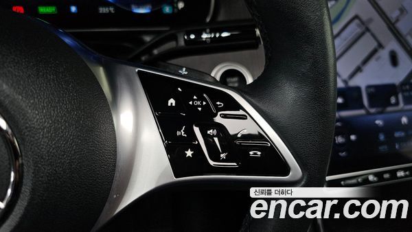 Mercedes-Benz EQE 2023, фото 30