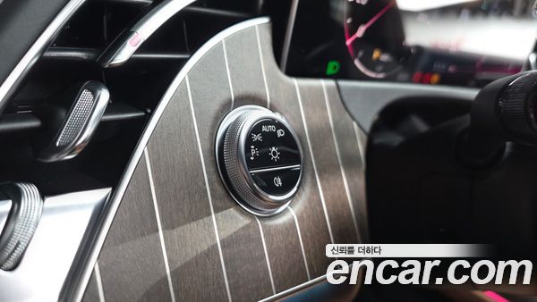 Mercedes-Benz E-Class 2024, фото 28