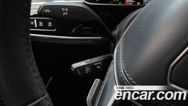 Audi A8 2021, фото 26