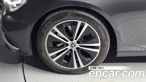 Mercedes-Benz E-Class 2021, фото 5