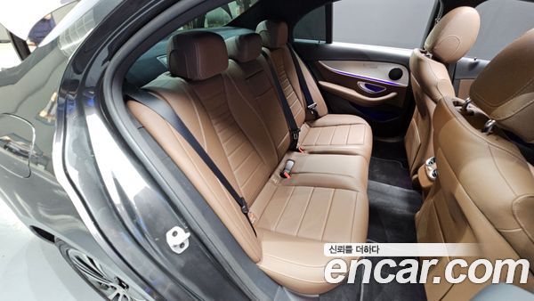 Mercedes-Benz E-Class 2021, фото 26