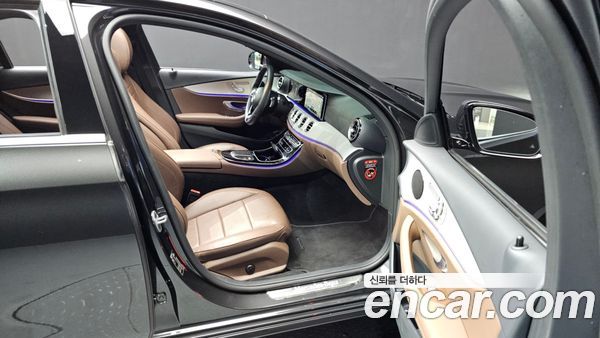 Mercedes-Benz E-Class 2021, фото 16