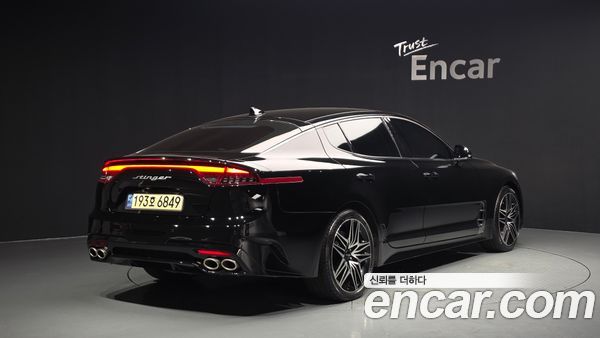 Kia Stinger 2023, фото 2