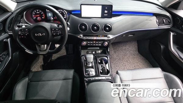 Kia Stinger 2023, фото 7