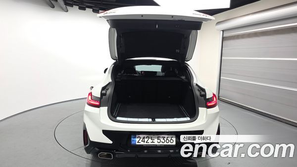 BMW X4 2023, фото 20