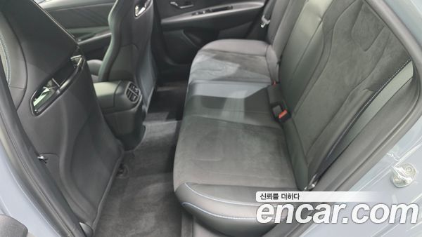 Hyundai Elantra 2022, фото 16
