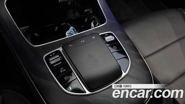 Mercedes-Benz E-Class 2023, фото 32