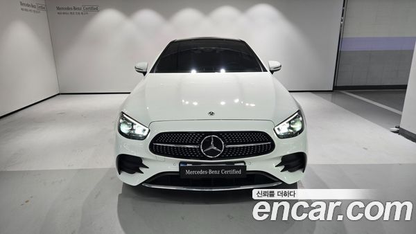 Mercedes-Benz E-Class 2022, фото 6