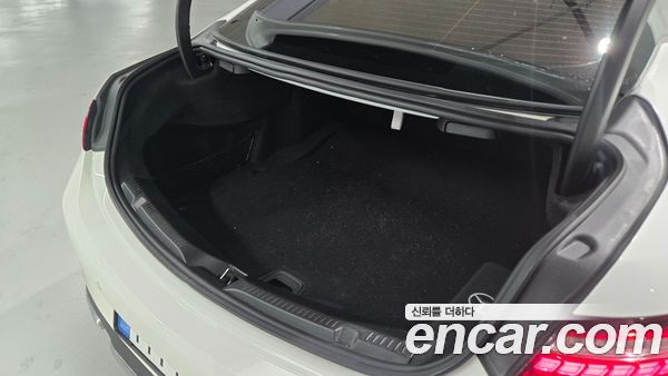 Mercedes-Benz E-Class 2022, фото 10