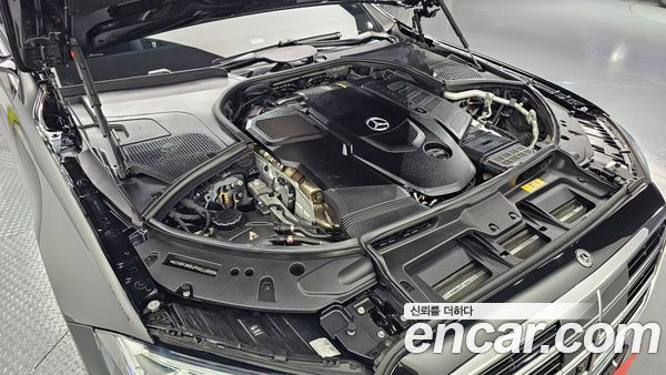 Mercedes-Benz S-Class 2023, фото 6
