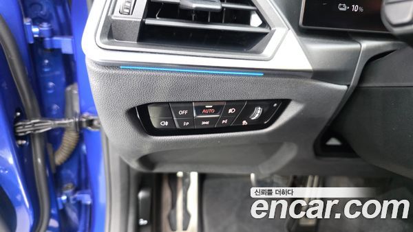 BMW i4 2023, фото 25
