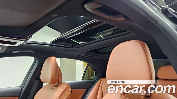 Mercedes-Benz C-Class 2023, фото 29