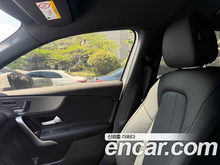 Mercedes-Benz A-Class 2025, фото 7