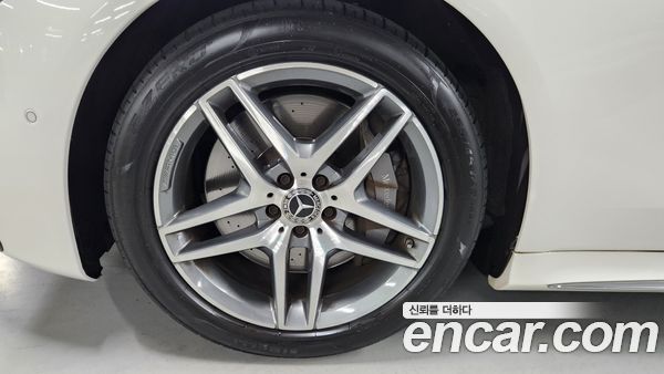 Mercedes-Benz S-Class 2022, фото 5