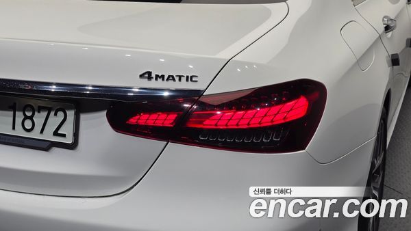 Mercedes-Benz E-Class 2021, фото 9